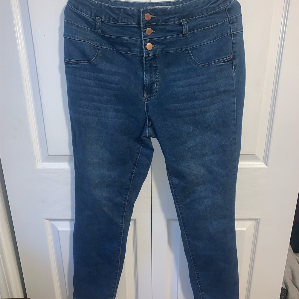 High Waisted Button up Refuge Jeans